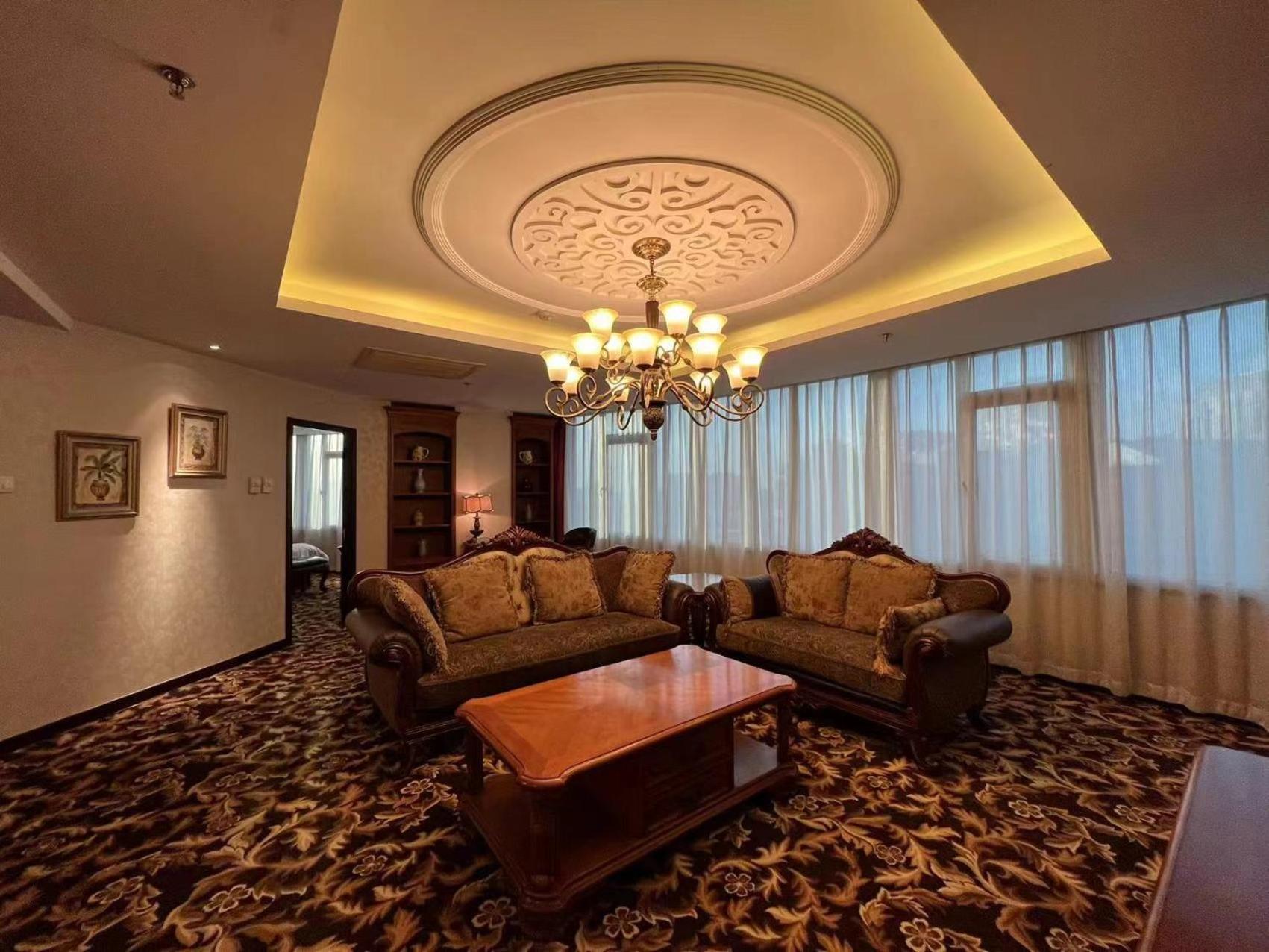 โรงแรมโฮเวิร์ดจอห์นสัน พารากอน
