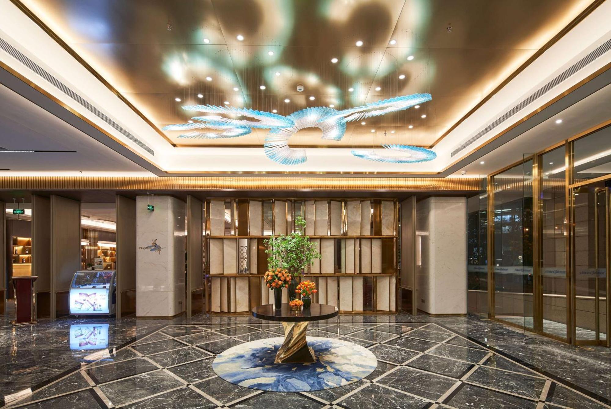 Howard Johnson Paragon Centra Provide Tourism And Ticketing Service