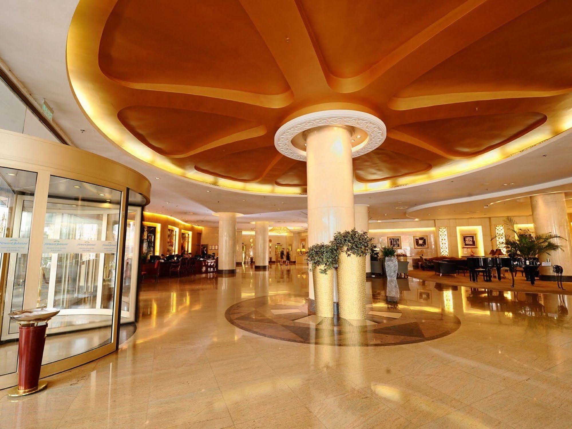 Hotel Howard Johnson Paragon Centra Provide Tourism And Ticketing Service Beijing